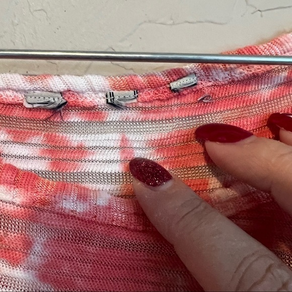 Guess Pinkish Cream Tie Dye hi Low Tunic Top - Picture 4 of 7